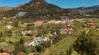 Casale in Centro. Pedreguer  dos fincas, una sensación de hogar  y espacio para ge