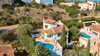 Casale in Monte Pedreguer. Villa reformada de estilo casa y campo con vistas a la montaña y