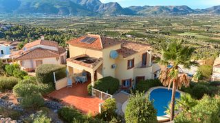 Casale in Centro. Villa en el punto más alto de porta de orba vistas panorámicas a