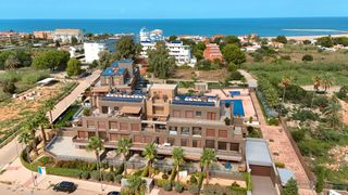 Flat in Verger (el). Sol, arena y segaria  apartamento moderno con terraza orientada
