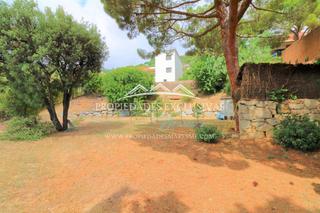 Wohngrundstck in Travessia torras i bages 37. Terreno edificable obra nueva