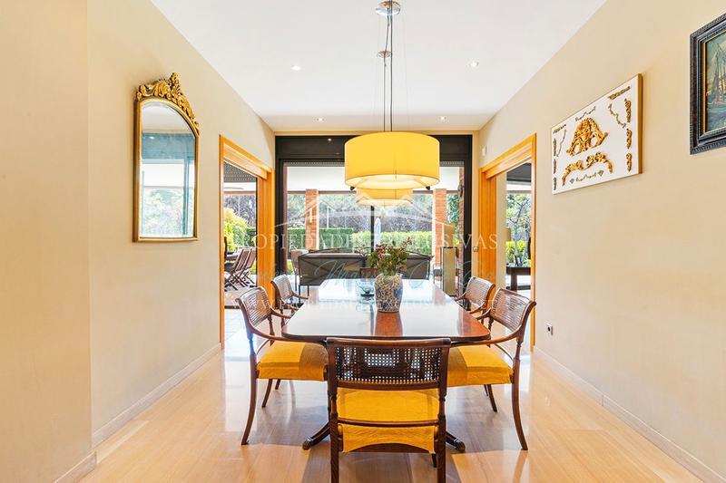 Foto 05f98d91-12a2-434a-8370-671cd2f3ab53. Chalet dans carrer ramon llull 29 dans Teià