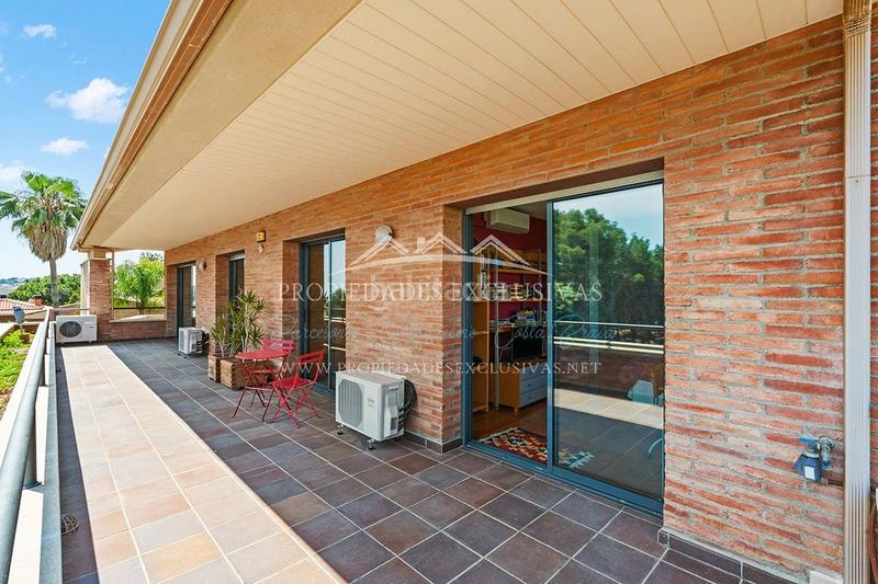 Foto 47ba4be5-698c-4ff7-b3b1-17fcfc12f02a. Chalet dans carrer ramon llull 29 dans Teià