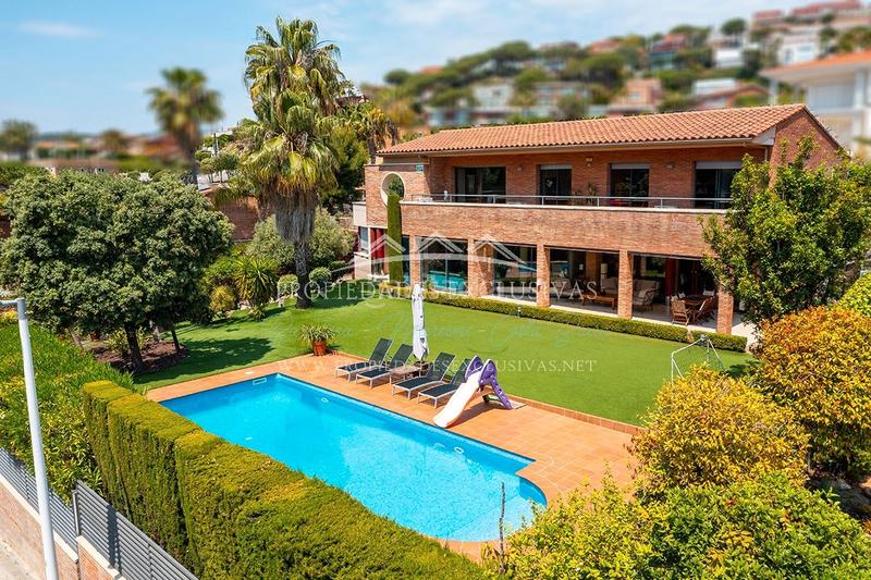 Foto 8534b0ee-450a-4824-b4ce-61115cabb5d6. Chalet dans carrer ramon llull 29 dans Teià