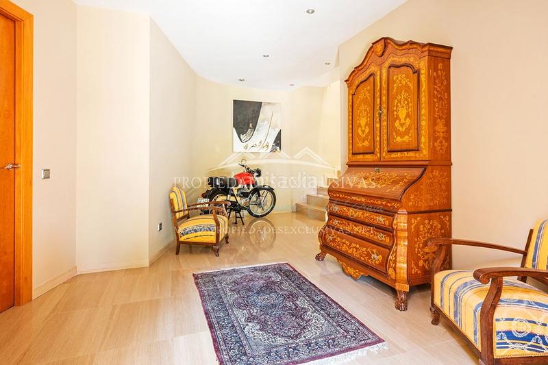 Foto bf15f3af-fcd0-4b92-87bc-fb1c593ebe22. Chalet dans carrer ramon llull 29 dans Teià