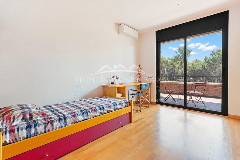 Foto c7b9b80d-f64e-45ca-b640-66f57086bac4. Chalet dans carrer ramon llull 29 dans Teià