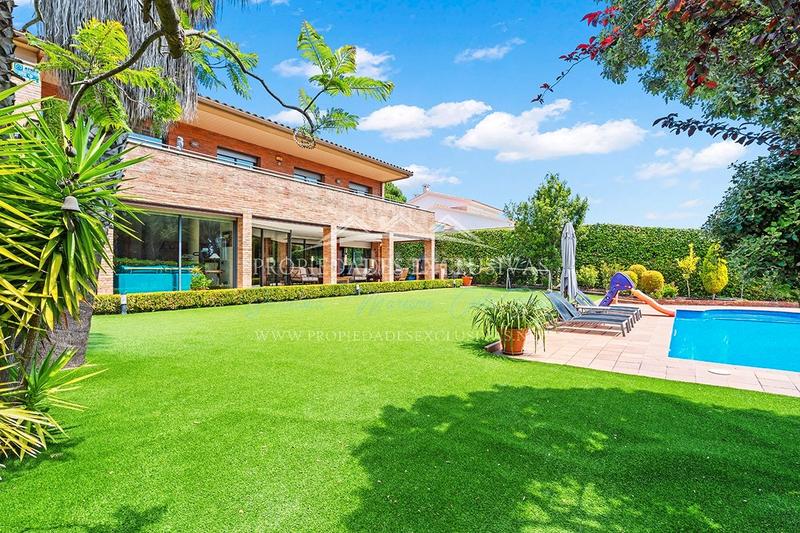 Foto f2c30d2b-1ab8-44df-9211-bc6d3e49d3bf. Chalet dans carrer ramon llull 29 dans Teià