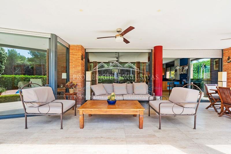 Foto f5ef37a1-e416-4407-82f5-776f438e2496. Chalet dans carrer ramon llull 29 dans Teià