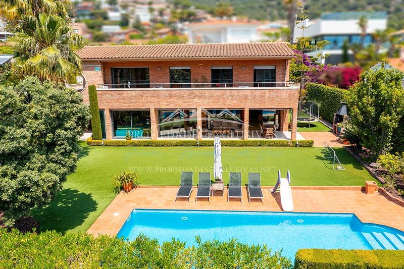 Foto fb1484d6-3d68-47ba-bc41-6a7ab471c7d1. Chalet dans carrer ramon llull 29 dans Teià