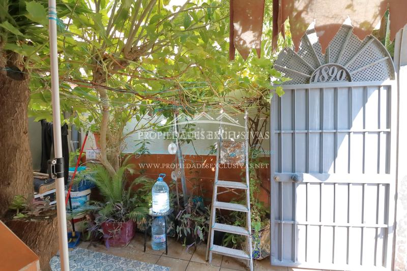 Foto c299d634-32ee-4bff-969e-dc6362e05f8c. Masia a carrer mare de déu del carme 72 a Centre Masnou (El)