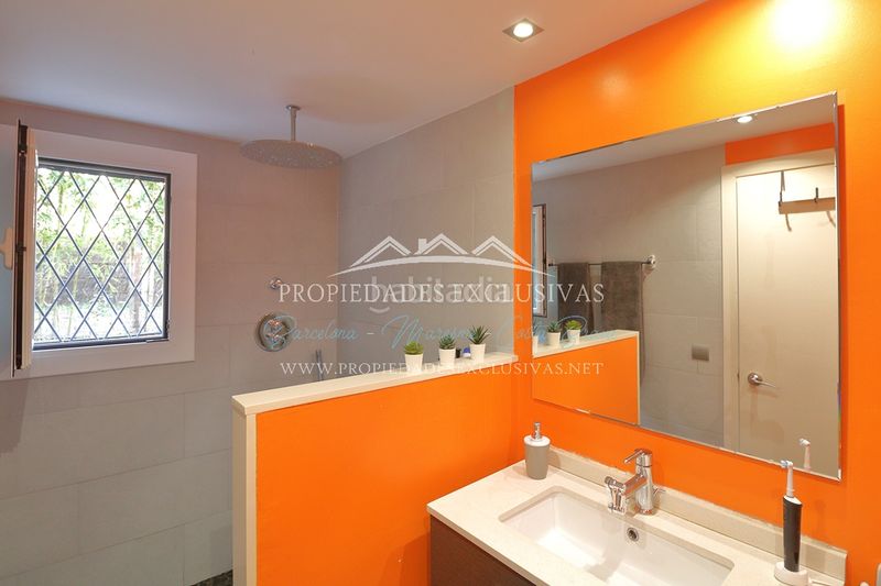 Foto a51c8c21-08a2-4679-be05-7dbfc48ef4eb. Xalet amb xemeneia calefacció aparcament piscina a Cabrils