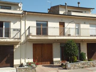 Casa adossada a Santa Eugènia de Berga. Casa en venda a santa eugenia de berga