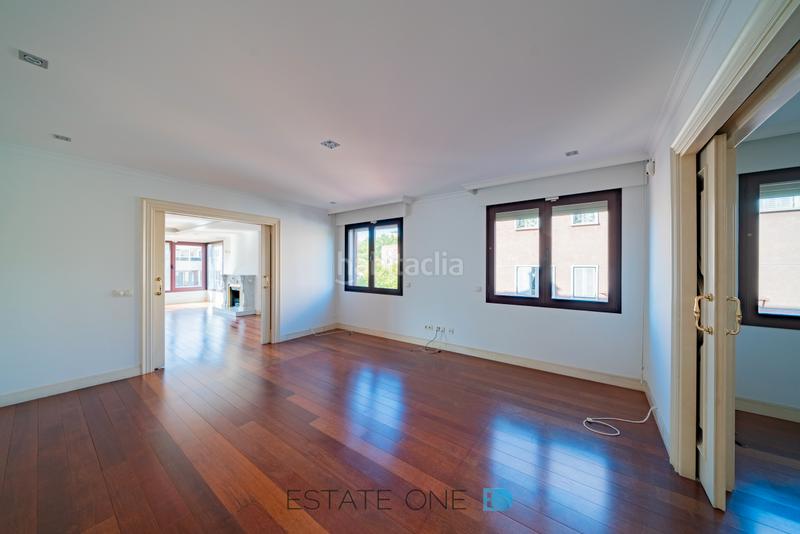 Foto 76e15786-8749-428d-9863-753633859791. Affitto attico con riscaldamento parcheggio in Nueva España Madrid