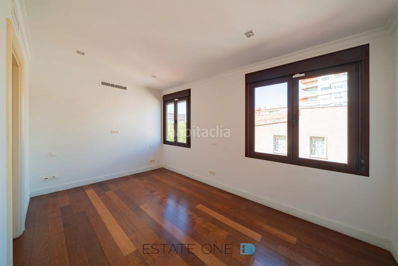 Foto 286339a6-2888-435a-aa24-b19d792fb4b7. Alquiler ático impresionante ático-duplex en Nueva España Madrid