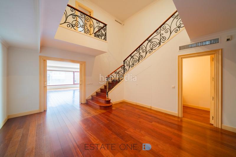 Foto 55b2ec08-e299-4c59-91bb-bde14c57cdef. Alquiler ático impresionante ático-duplex en Nueva España Madrid