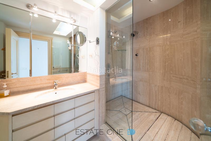 Foto 68ec1533-d24d-4131-a95e-4ca96dd3d938. Alquiler ático impresionante ático-duplex en Nueva España Madrid