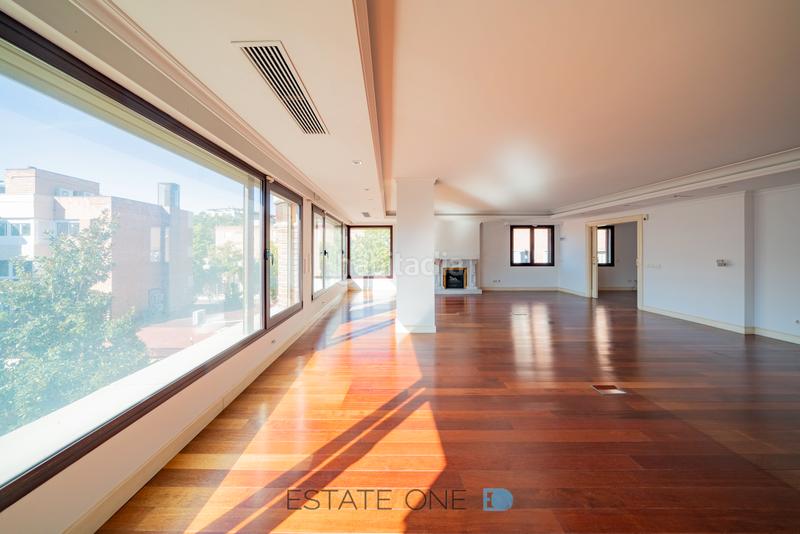 Foto 37aeae0f-10cc-4bf0-8b49-17afd0028b42. Miete dachwohnung mit heizung parking in Nueva España Madrid