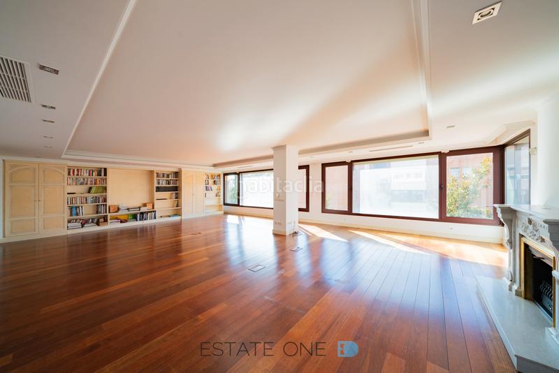 Foto 48060183-5e3b-43cb-b048-392128c8b2f5. Rent penthouse with heating parking in Nueva España Madrid