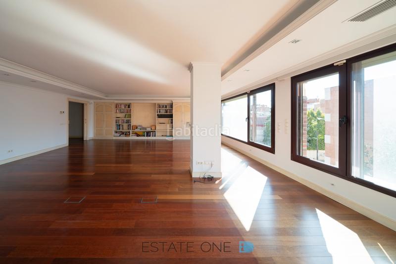 Foto a2f23bb2-75c3-40ae-8340-1543fdfc90ae. Rent penthouse with heating parking in Nueva España Madrid