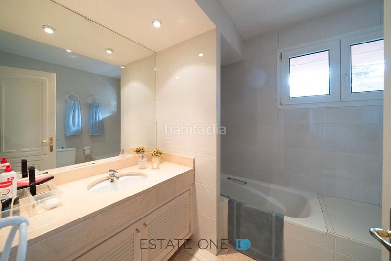 Foto e2255e83-82ec-4370-8789-417e84cc79dd. Xalet amb xemeneia calefacció aparcament piscina a Villaviciosa de Odón