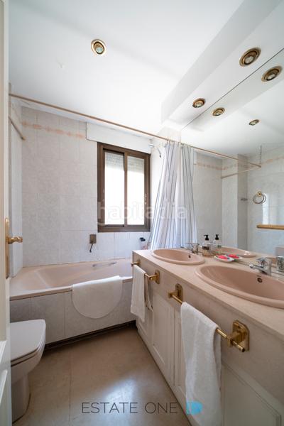 Foto 1fd2d594-7242-4e65-8c15-829f9df44def. Casa pareada en Conde Orgaz - Piovera Madrid