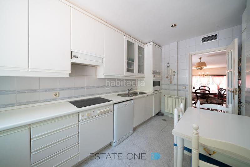Foto e07d0244-bfcc-4cd2-b5d3-1ed666d61fde. Casa pareada en Conde Orgaz - Piovera Madrid