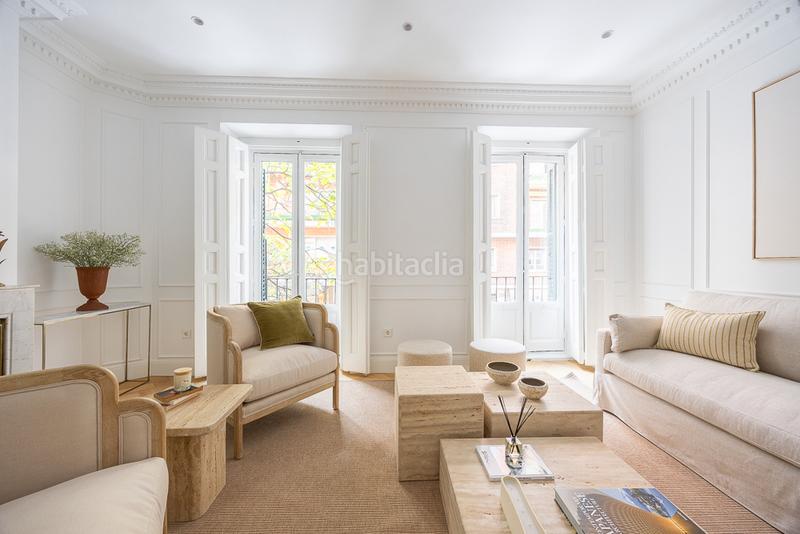 Foto f1e10927-c8cc-4a87-80f4-17871d2ad1c9. Flat with heating in Recoletos Madrid