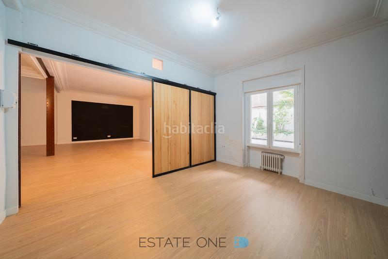 Foto f5f23904-e579-4f02-b21b-786bc3cc7fae. Oficina en Recoletos Madrid