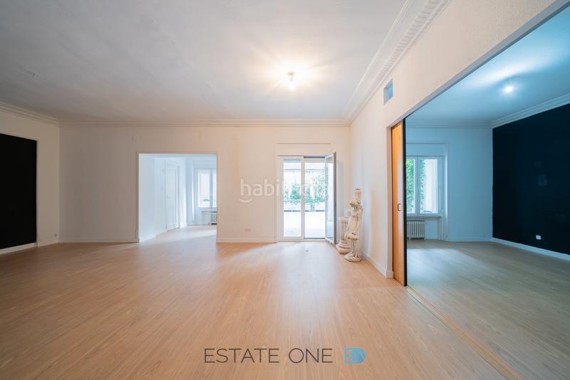 Foto b4d9fea2-20f9-41c8-ad4a-36ec13e8f42b. Ufficio con riscaldamento in Recoletos Madrid