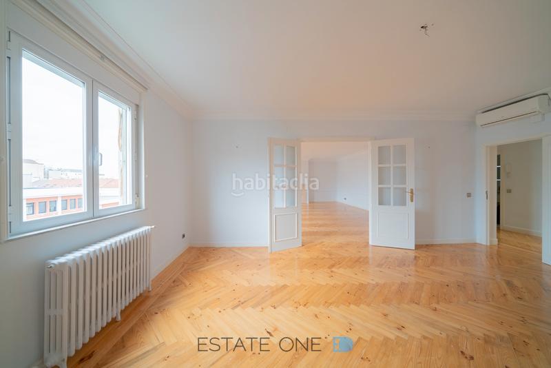 Foto 088dc90f-e4dd-4521-ad85-c3bb064cd14c. Location appartement avec chauffage dans Recoletos Madrid