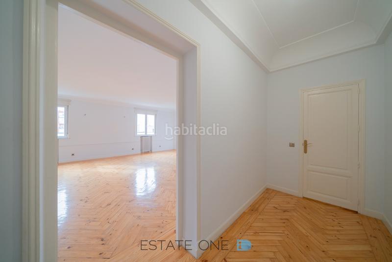 Foto 9125f92e-6815-4698-9ade-39b0e1416752. Location appartement avec chauffage dans Recoletos Madrid
