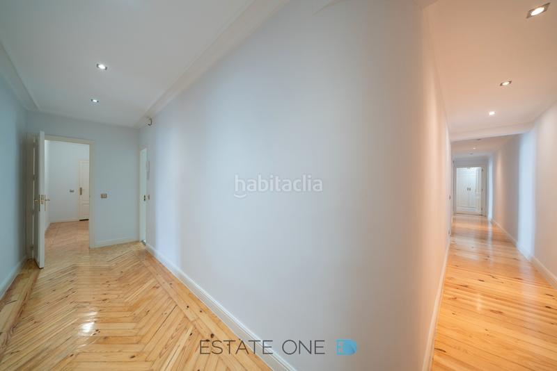 Foto 0ab13973-4ac9-4dc5-b75f-48f1cfbe9304. Miete etagenwohnung mit heizung in Recoletos Madrid