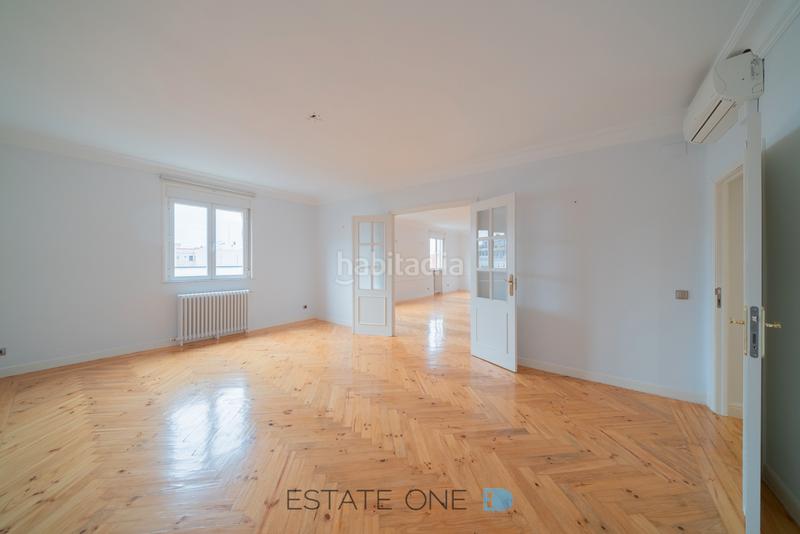 Foto 3fc75e02-779c-4b69-b605-a8a63d98a4c7. Miete etagenwohnung mit heizung in Recoletos Madrid