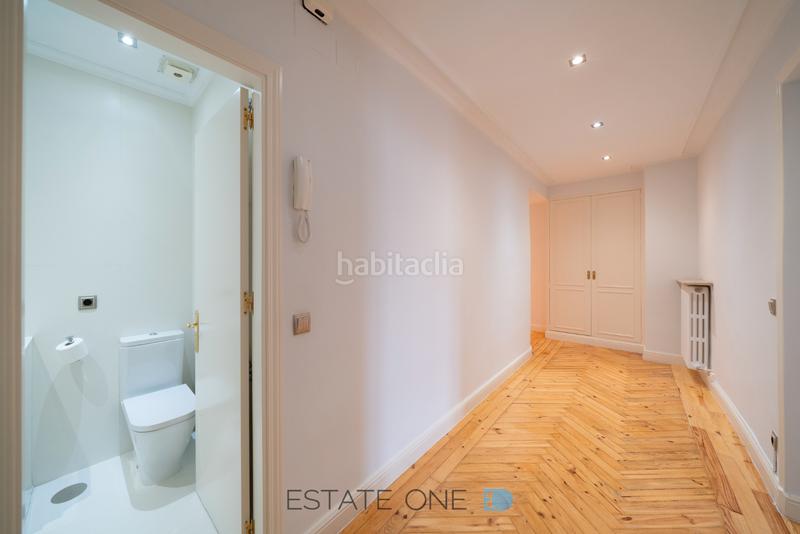 Foto bc43d5a1-9a0a-434e-948b-d96d6182ec4d. Miete etagenwohnung mit heizung in Recoletos Madrid