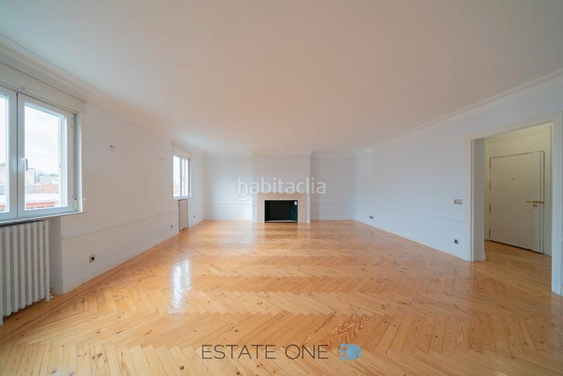 Foto bdeb6276-7b9b-460a-a669-249b94101617. Miete etagenwohnung mit heizung in Recoletos Madrid