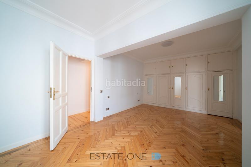 Foto 36938535-dfab-4cd9-9851-026d3ce3b12e. Alquiler piso en Recoletos Madrid