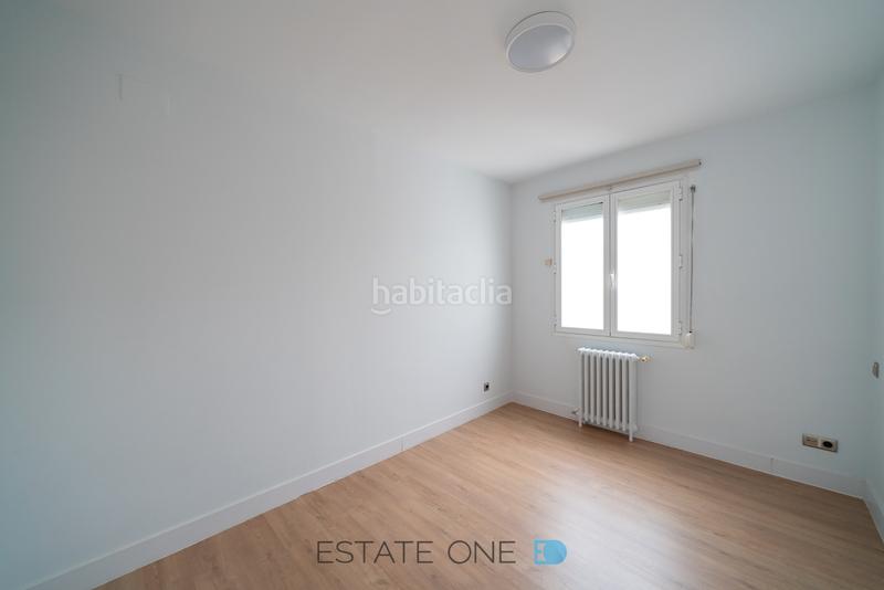 Foto cb92f8c5-61bd-43dd-9ec9-9234dc985d08. Alquiler piso en Recoletos Madrid