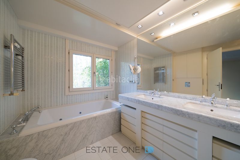 Foto 48a6f097-a81a-4261-8fa5-575d73207030. Affitto duplex con camino riscaldamento piscina in Madrid