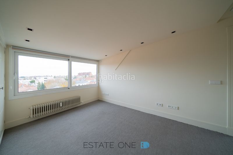 Foto bf53b60d-4097-46b2-8ef9-9f5e02b647a8. Affitto duplex con camino riscaldamento piscina in Madrid