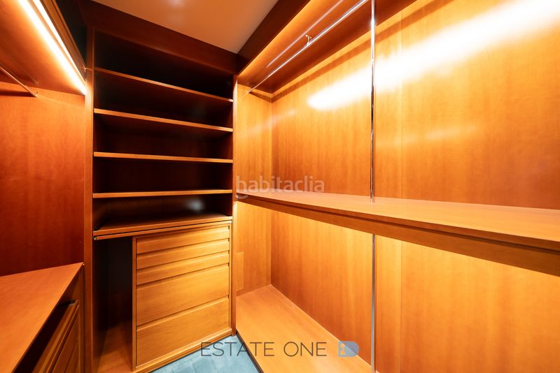 Foto e6dd2f67-2a80-4d3e-b32c-729f369c088b. Affitto duplex con camino riscaldamento piscina in Madrid