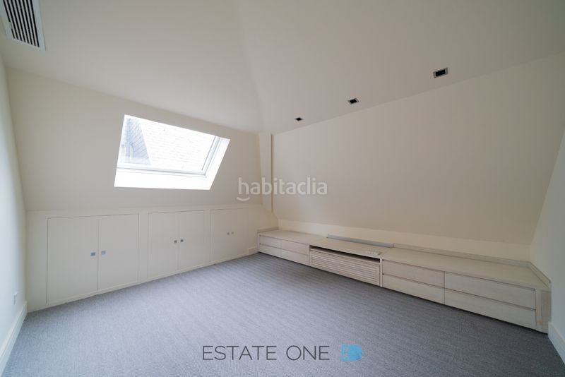 Foto ff75ae11-96aa-4dcd-bc09-981291357bef. Affitto duplex con camino riscaldamento piscina in Madrid