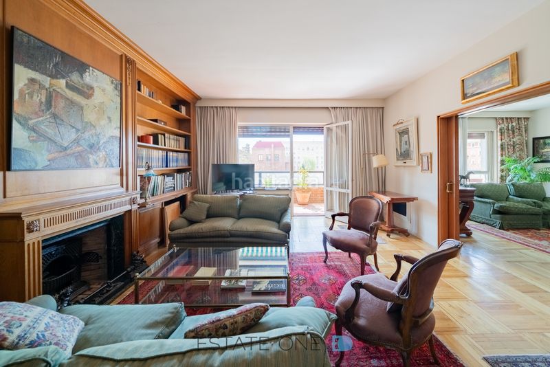 Foto 2e7bd3d8-1bcd-47ab-8aa6-676abb06bb2d. Flat with heating parking in Lista Madrid