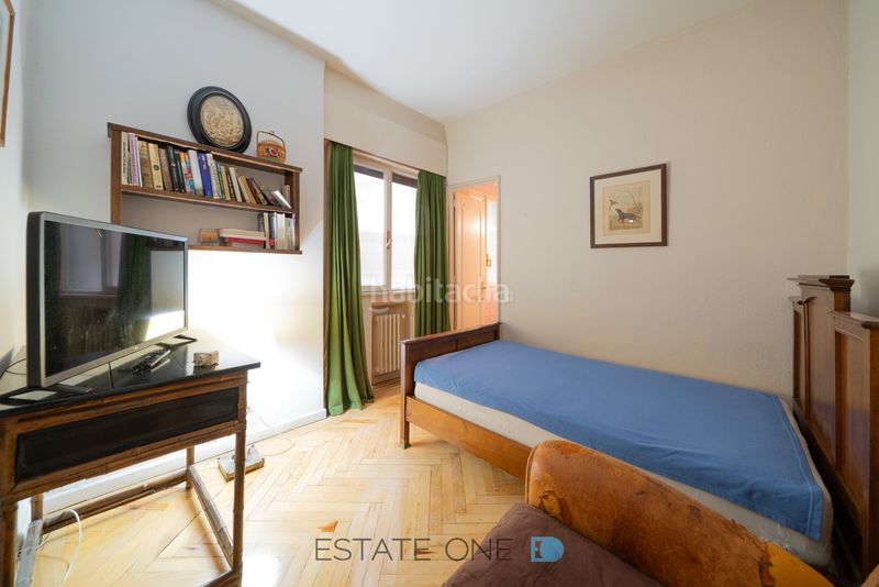 Foto a5465839-37c6-49b8-9fcc-aa1327a93bff. Flat with heating parking in Lista Madrid