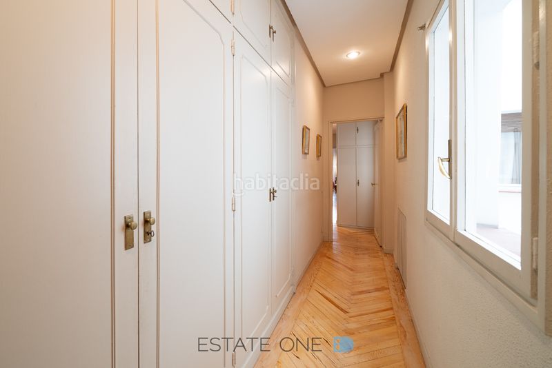 Foto c89909e5-8acc-4bda-bbd8-93691e6c6b3e. Flat with heating parking in Lista Madrid