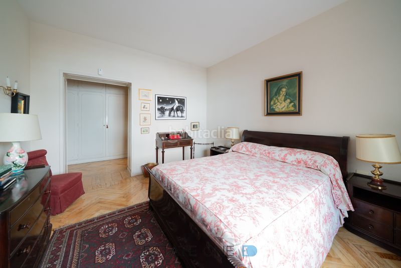 Foto eca686b5-3544-472e-b7ba-49f7decd4a26. Flat with heating parking in Lista Madrid