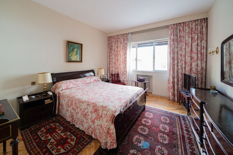 Foto f4e560cb-22ea-41b0-b3c2-3b114354c2b7. Flat with heating parking in Lista Madrid