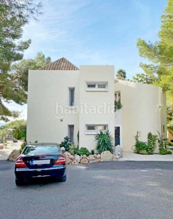 Foto 3fe49bed-37ba-4e4e-8a9c-c4683bbd14d0. Casa amb calefacció piscina a Altea la vella Altea