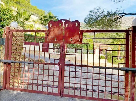 Foto 7ece5c0c-8b05-40ab-b55d-b0772ba1bb89. Casa amb calefacció piscina a Altea la vella Altea