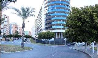 Miete Appartement in Cala Alta-Veramar. Se alquila para 11 meses apartamento en la cala, en la 1a linea