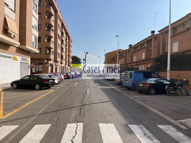 Foto e2f8c9ef-81fb-4c64-942d-1f95bc70fd9e. Rent business premise in Ausias March Alboraya